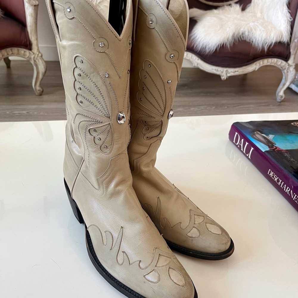 Cowboy Boots size 9,5  off white by Toni Mora